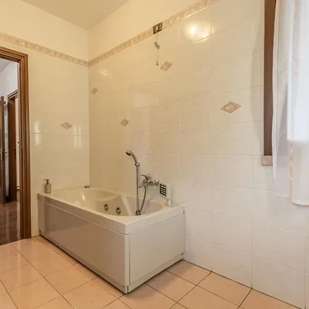 Residenza Capuano - Affitti Brevi Italia * Μόντενα
